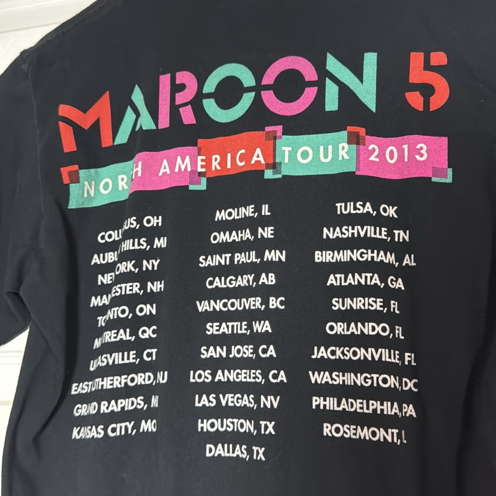 Maroon 5 T-Shirt - Picture 5 of 6